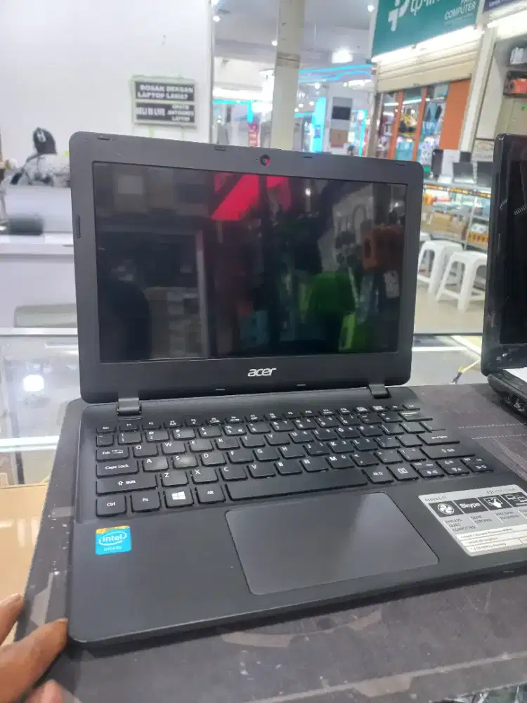Laptop second acer aspire E 11