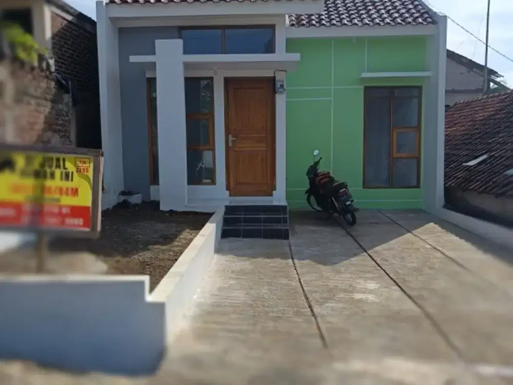 Rumah Hadap Jalan Umum Siap Huni di Bandung