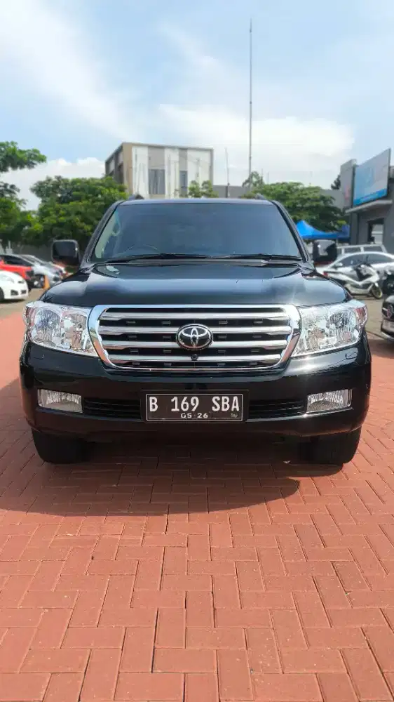 TOYOTA LANDCRUISER ZXR 200 BENSIN 4X4 2010