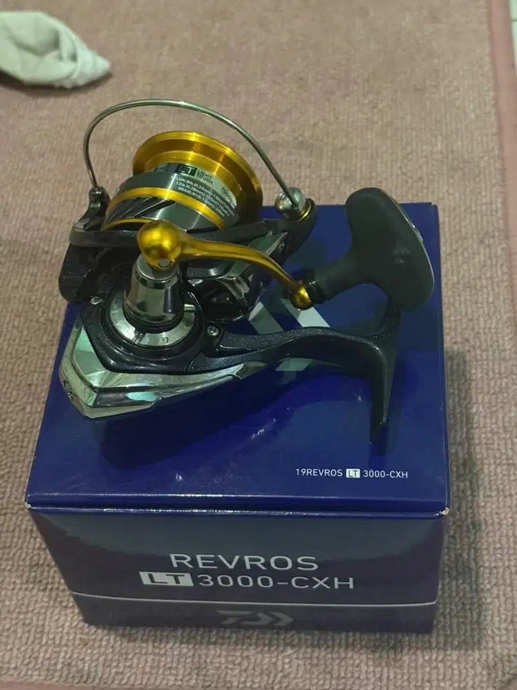 Reel Pancing Revros LT 3000-CXH