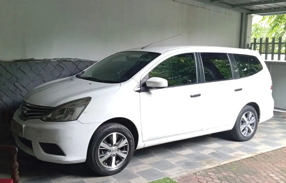 Nissan Grand livina 2017 Bensin