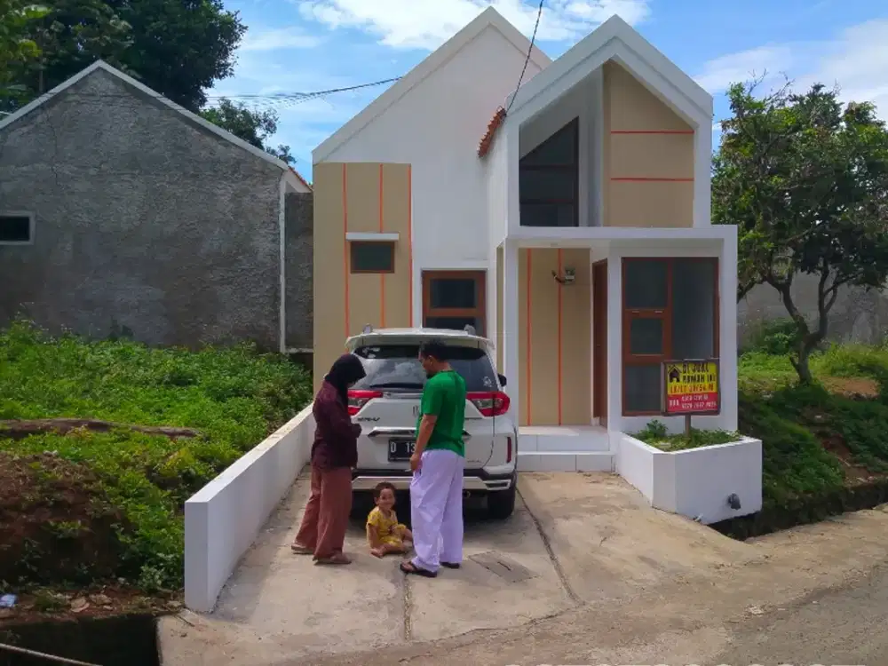 Rumah 2 Kamar Hadap Jalan Raya di Cileunyi Bandung