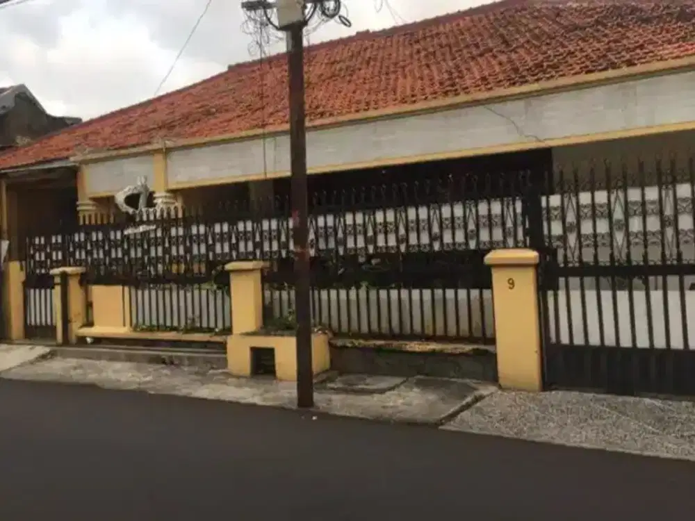 Rumah Mewah Luas di Kawasan Premium Rawamangun