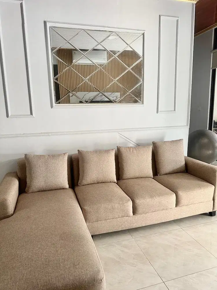 Sofa L like new