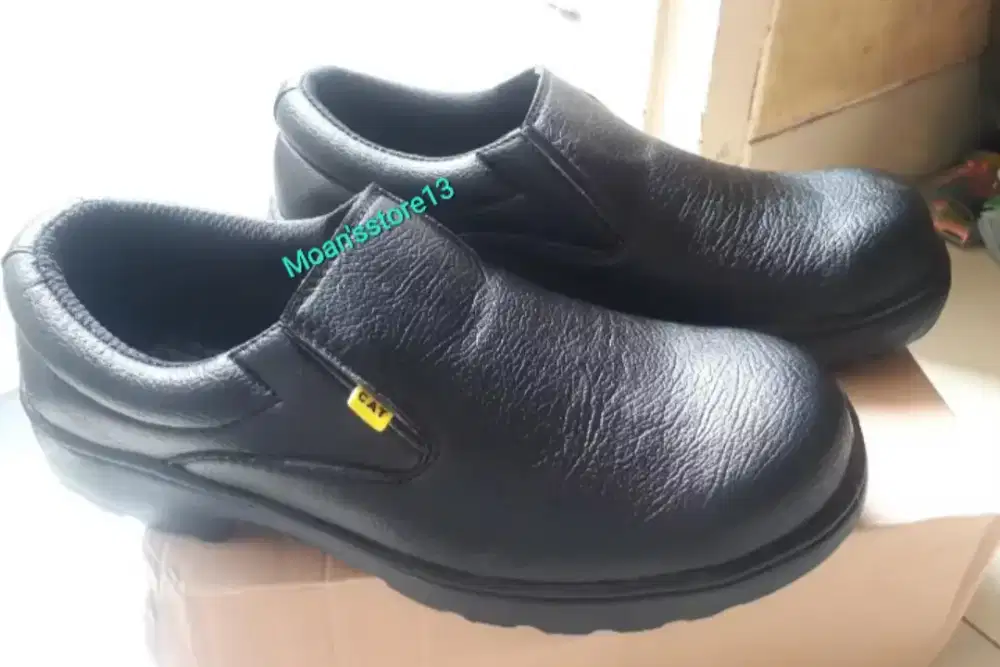 Slip On Sepatu Safety