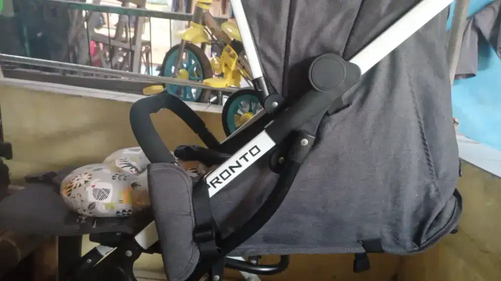 Stroller lipat Pronto Lengkap