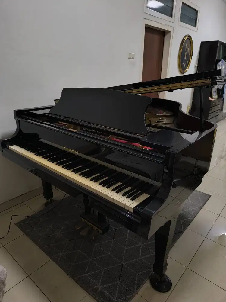 Grand piano Kawai RX3