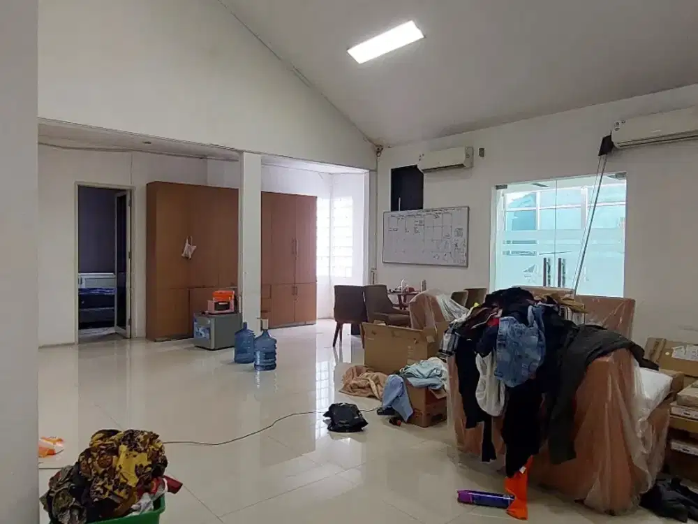 Rumah Bagus Strategis, Radio Dalam Area