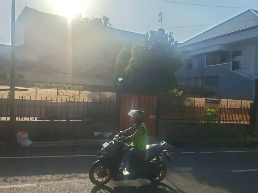 Rumah tua hitung tanah Rajawali selatan