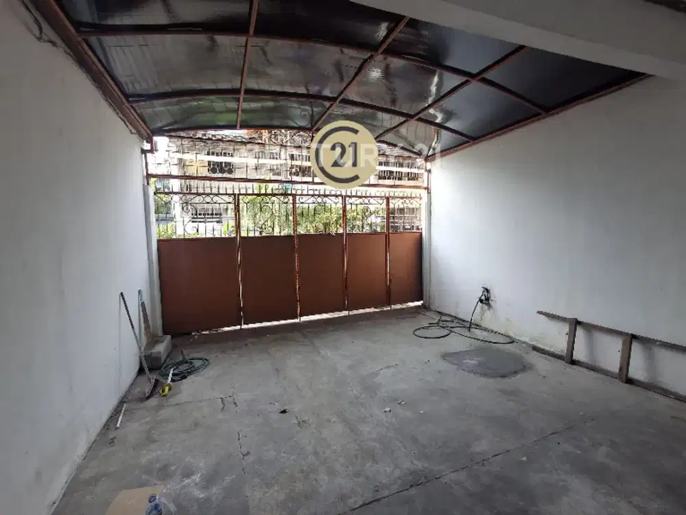 Rumah Dengan Akses Jalan 2 Mobil Lokasi Nyaman Aman Tenang