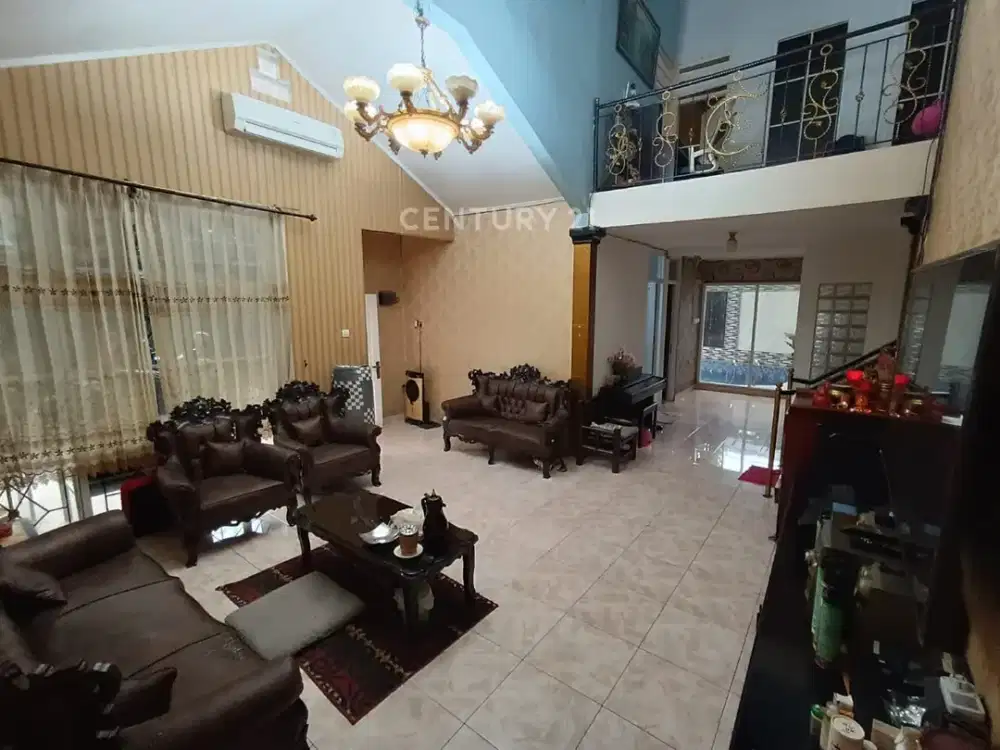 Dijual Rumah Rasa Villa Lokasi Strategis Di Jagakarsa MK15910