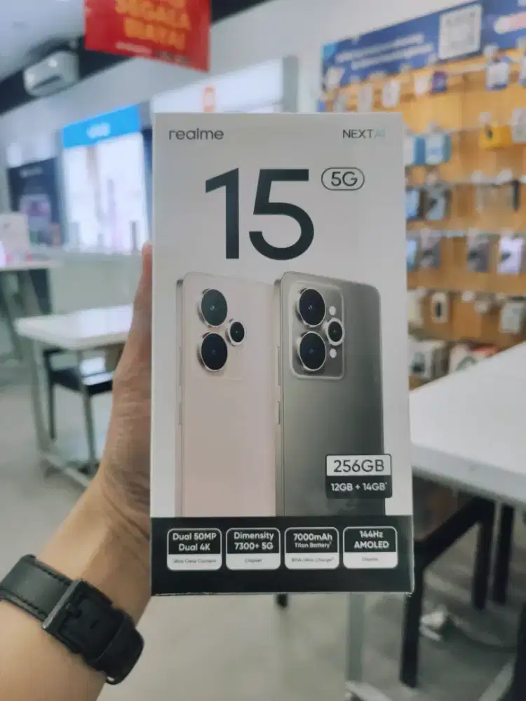 Realme 15  5G, Batrai 7000mh 80w, Dimensity 7300,144hz, Duel 50MP