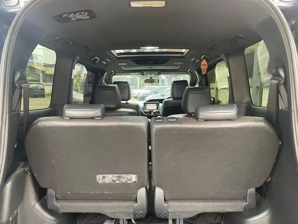 Toyota Voxy 2018 Bensin