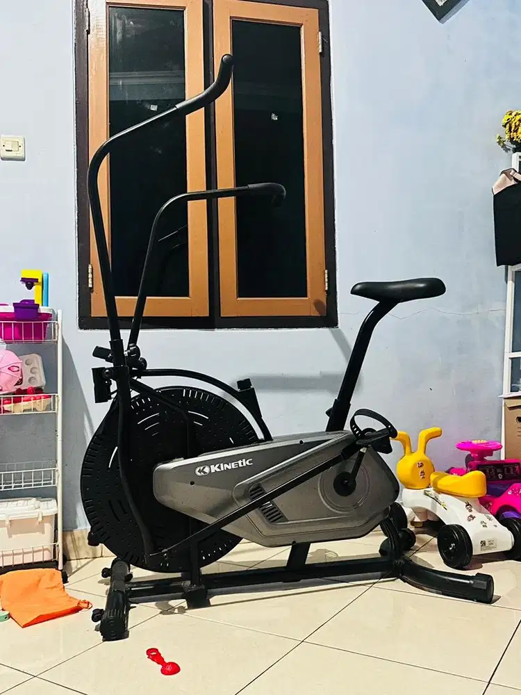 Sepeda Statis Kinetic