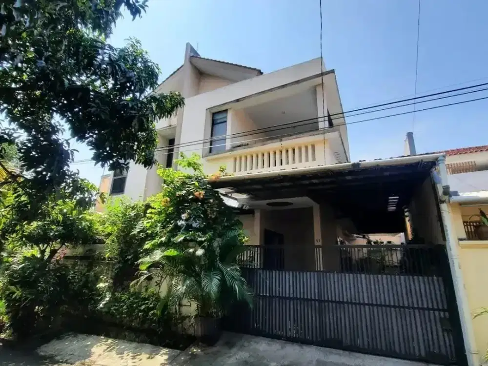Dijual Rumah 2 Lantai Luas Tanah 229 m² Luas Bangunan 250 m² di Depok