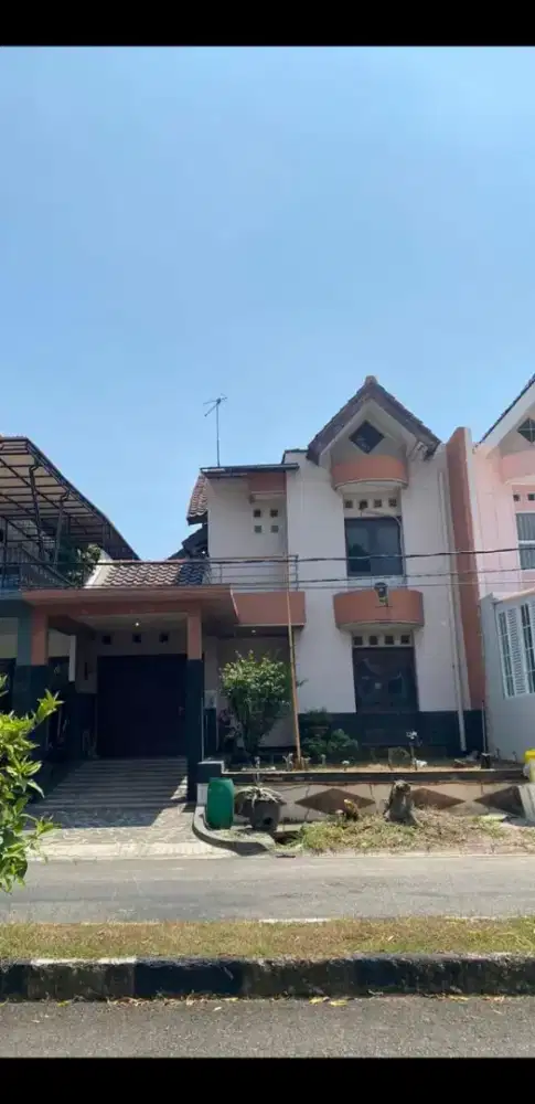 Dijual Rumah di Meadow Green Lippo Cikarang