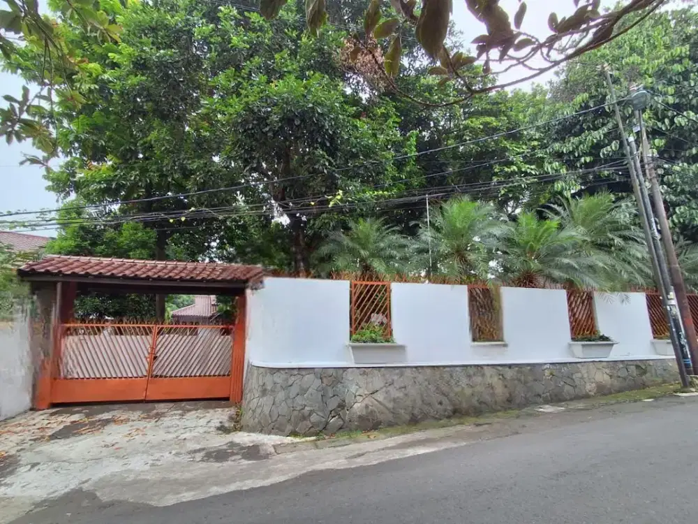 Dijual Rumah Siap Huni di lokasi yang sangat strategis di Dukuh Atas