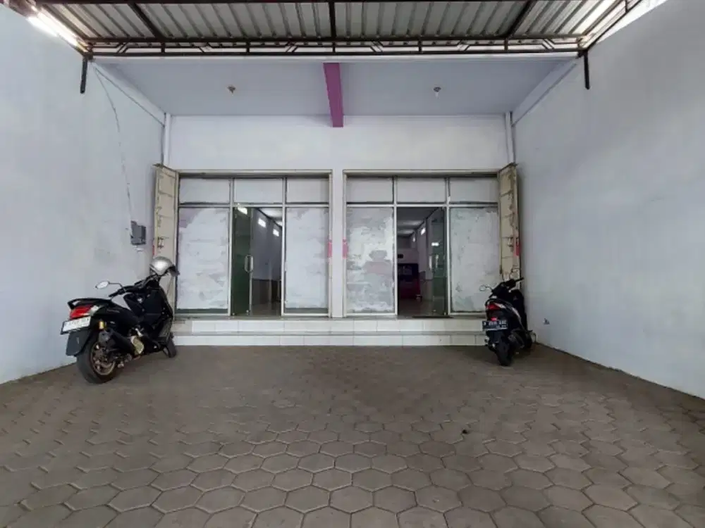 Ruko Siap Pakai Di Pinggir Jalan Utama di Banyuwangi Kota