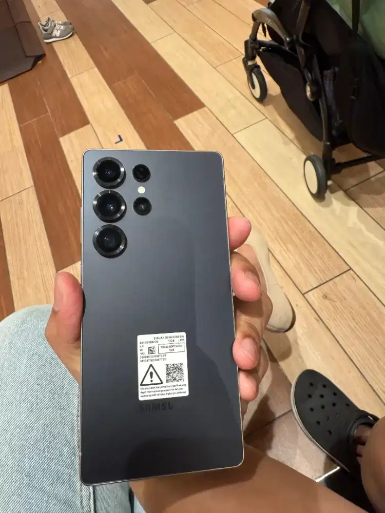 1 TB Samsung S25 Ultra.