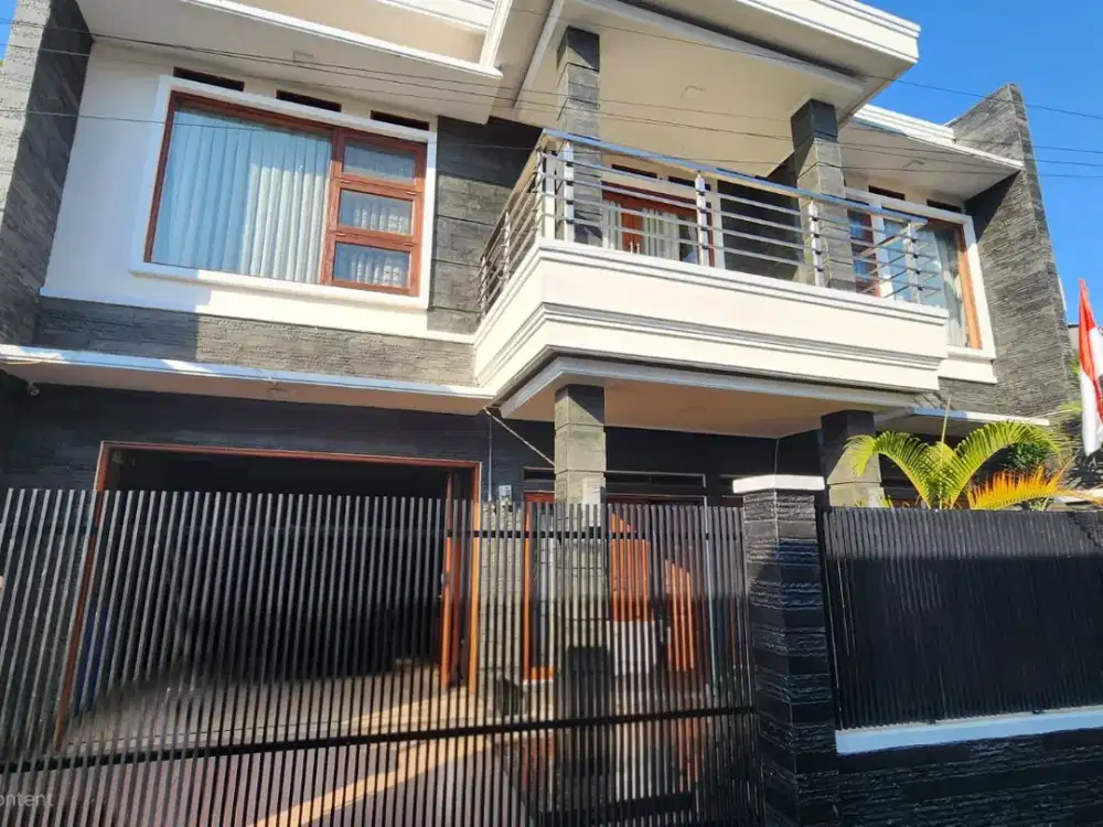 Jual Rumah LUAS TERAWAT dekat Sport Jabar Pacuan Kuda Arcamanik Bandung MURAH