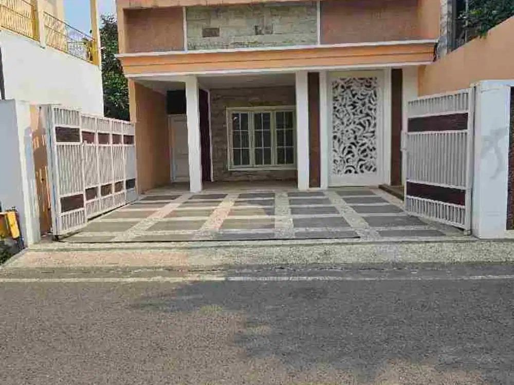 rumah murah luas 350 hanya 50 m dari jalan raya buring malang kota samping citra garden ciputra dekat jalan tol alun alun dan arah sawojajar