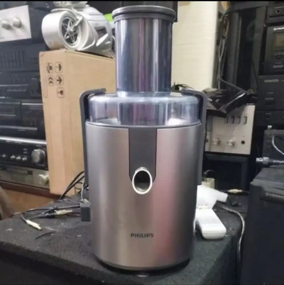 Juicer juice merek Phillips HR 1858