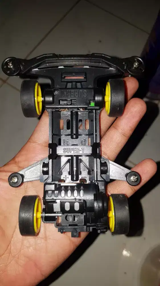 Tamiya bergkaiser merek jeipin