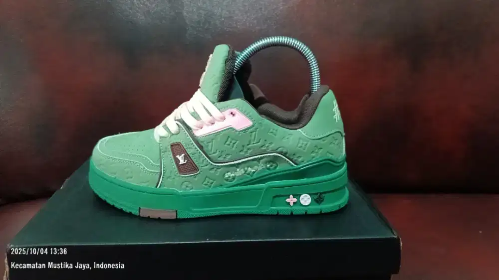 Louis Vuitton Green Pink