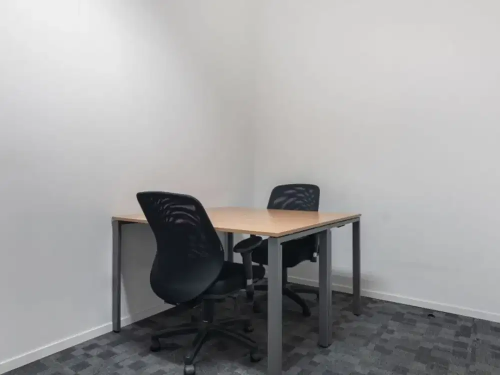 Ruang kantor pribadi berlayanan lengkap untuk Anda dan tim di Regus The Vida