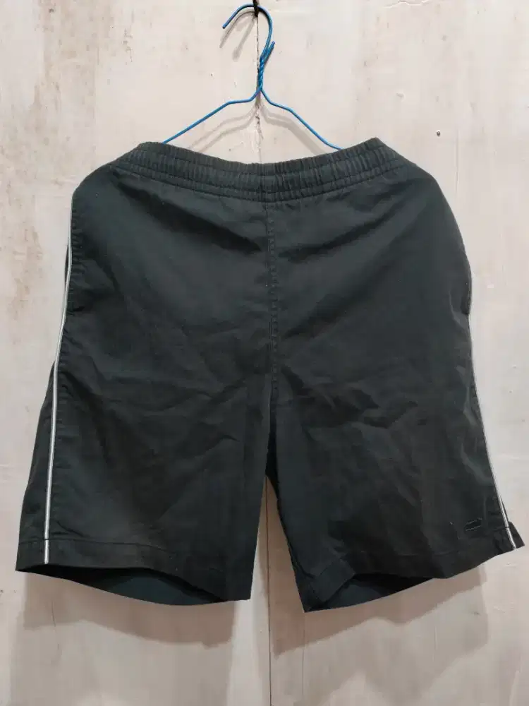 Celana pendek prince