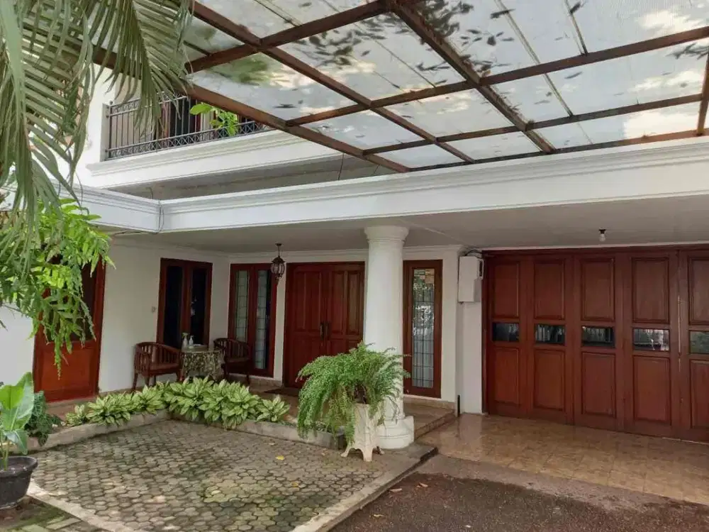 Dijual Rumah Mewah Lokasi Strategis di Prapanca Buntu Cipete