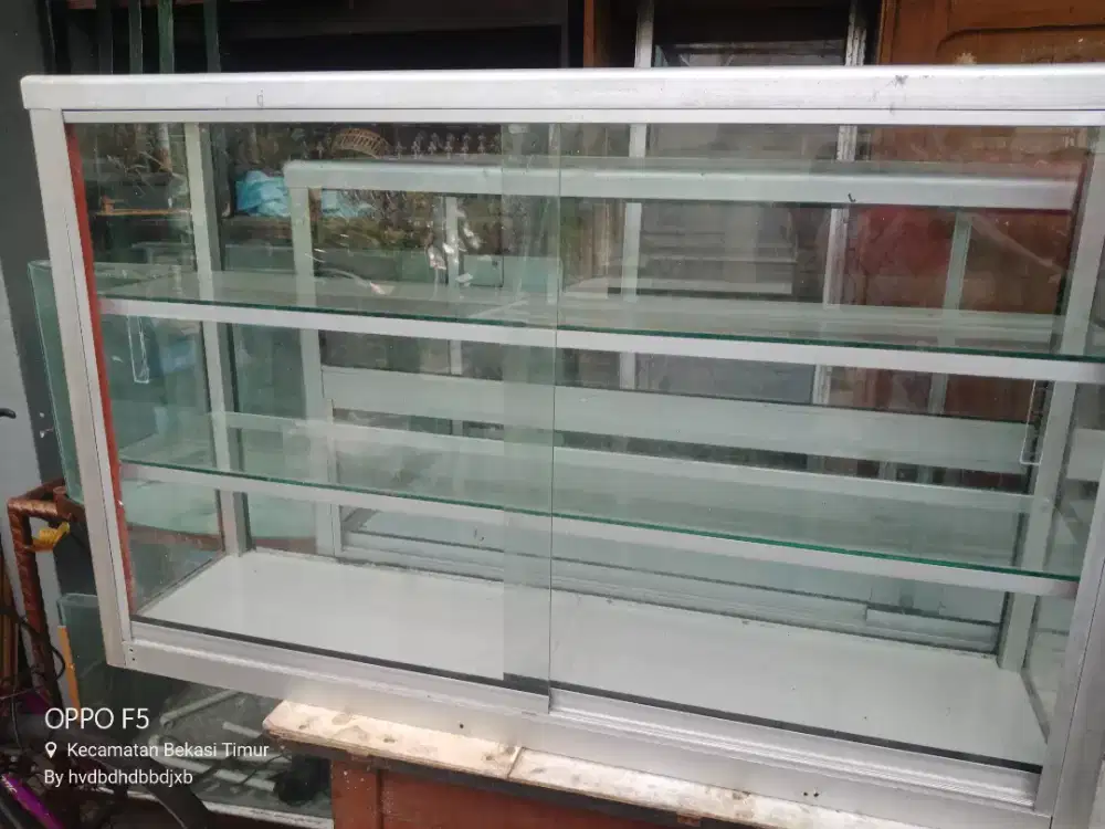 Etalase rokok jumbo 100*60*40