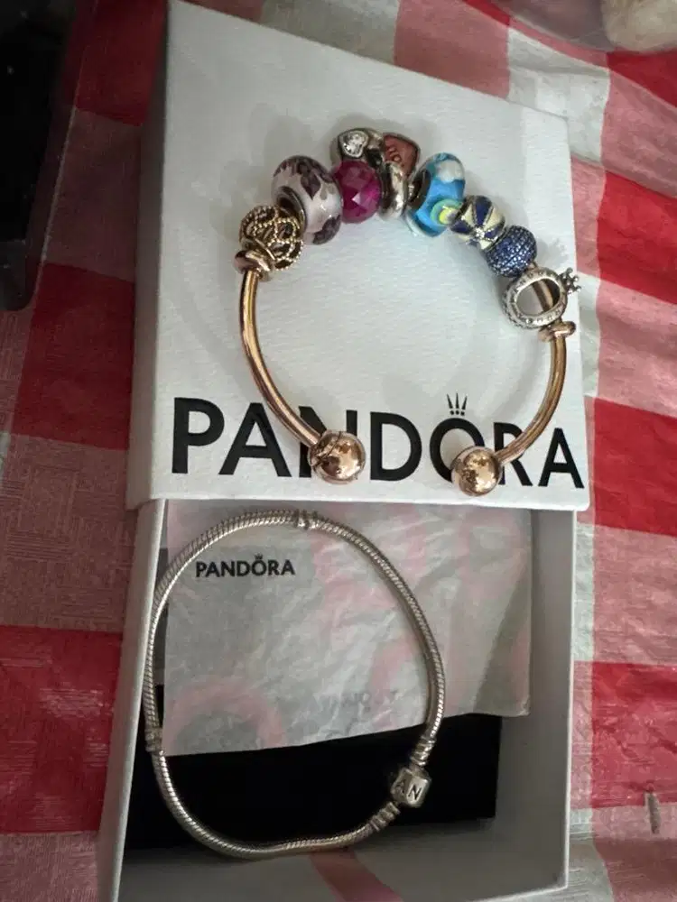 Gelang Pandora Bracelet second with charms all in one set box ada