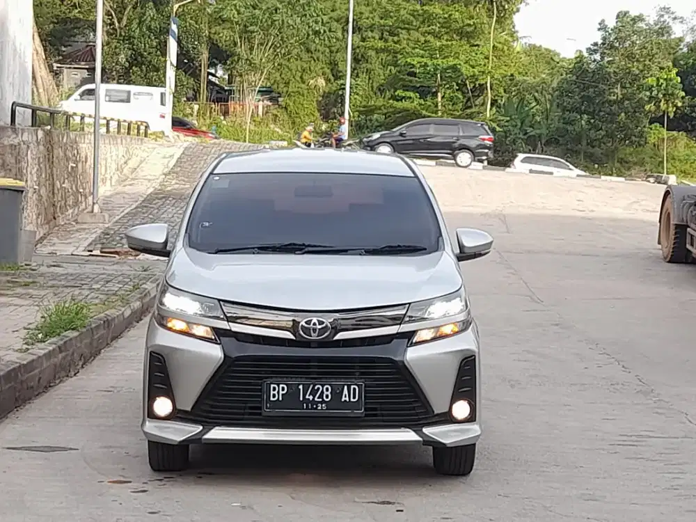 TAMBAH AVANZA VELOZ 1,3 AUTOMETIC PAJAK BARU TANGAN PERTAMA DARI BARU
