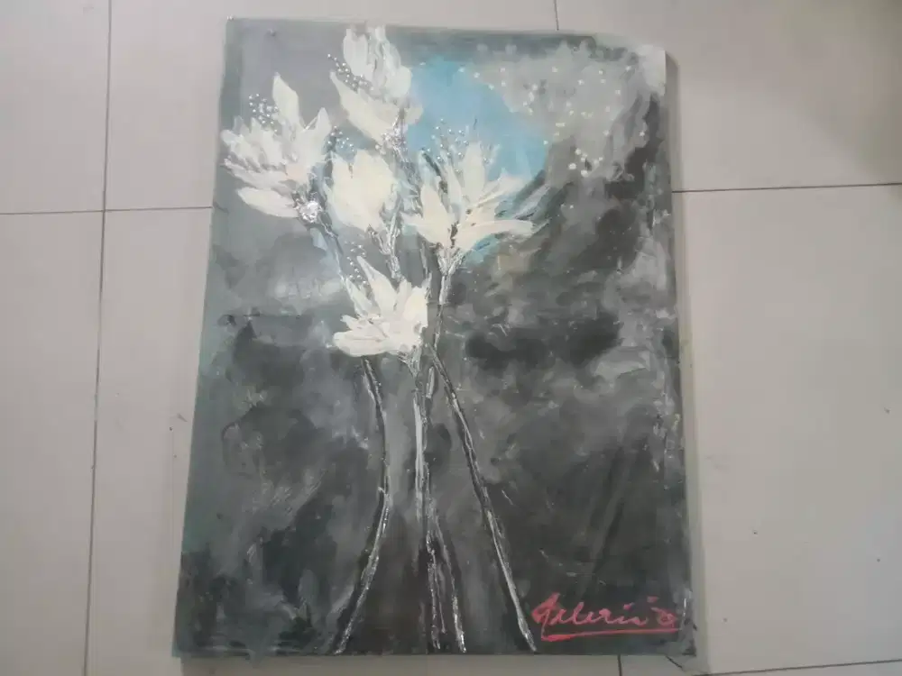 Lukisan bungaabstrak hitam putih