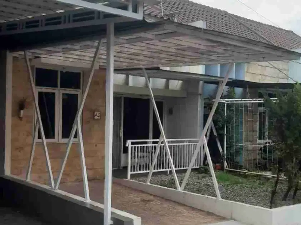 Rumah di Jual Murah dekat Tol Cijago. Terawat dan Strategis