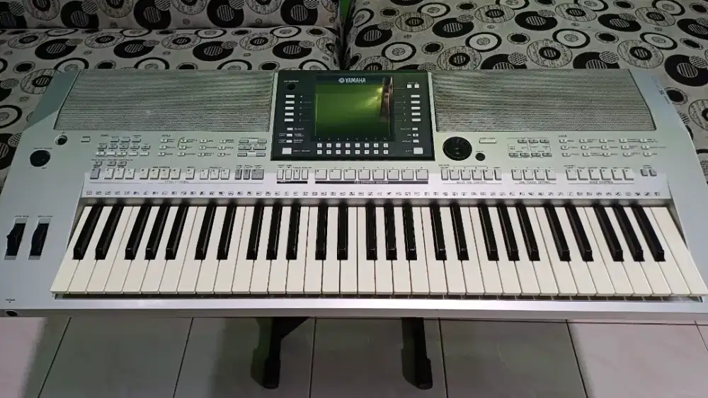 Keyboard yamaha psr s710