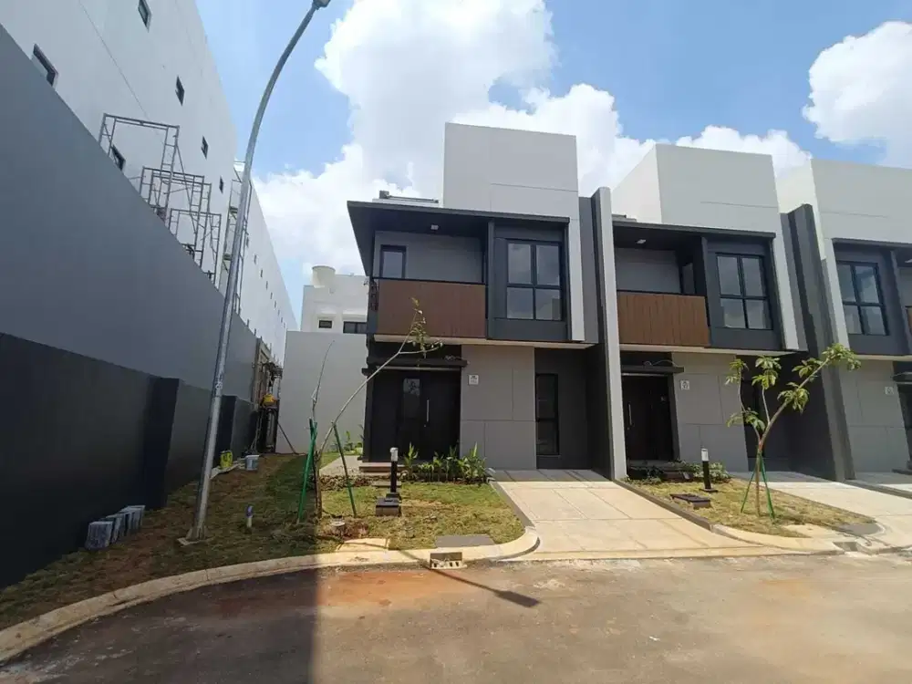 Jual Rumah di Summarecon Crown Gading (SCG), cluster Regia