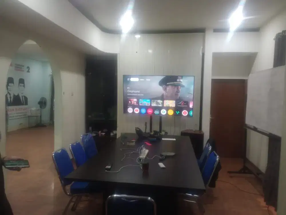 DISEWAKAN RUMAH LUAS COCOK UNTUK TEMPAT TINGGAL,KANTOR,USAHA,GUDANG,HARGA TERMURAH NEGO SAMPAI JADI