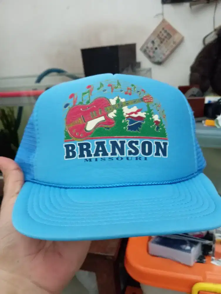 Topi trucker Branson Missouri size gede