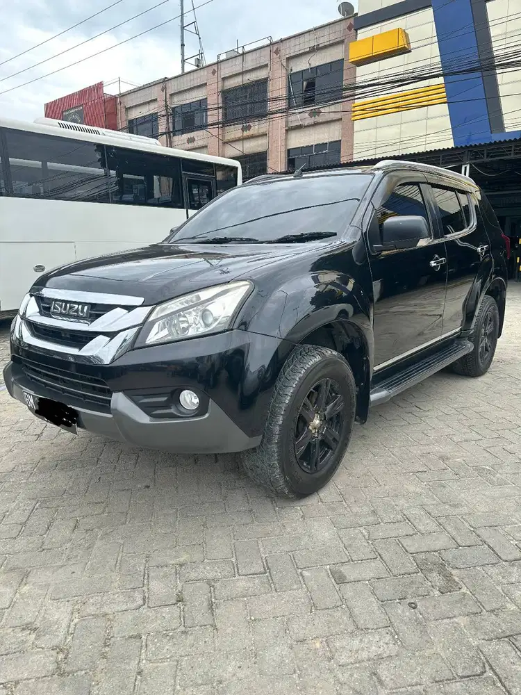 Dijual Isuzu MU-X A/T (UCR6Y R-2 4X2) Nego sampai Deall