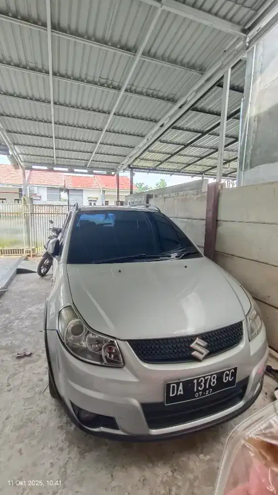 Suzuki SX4 /XOVER