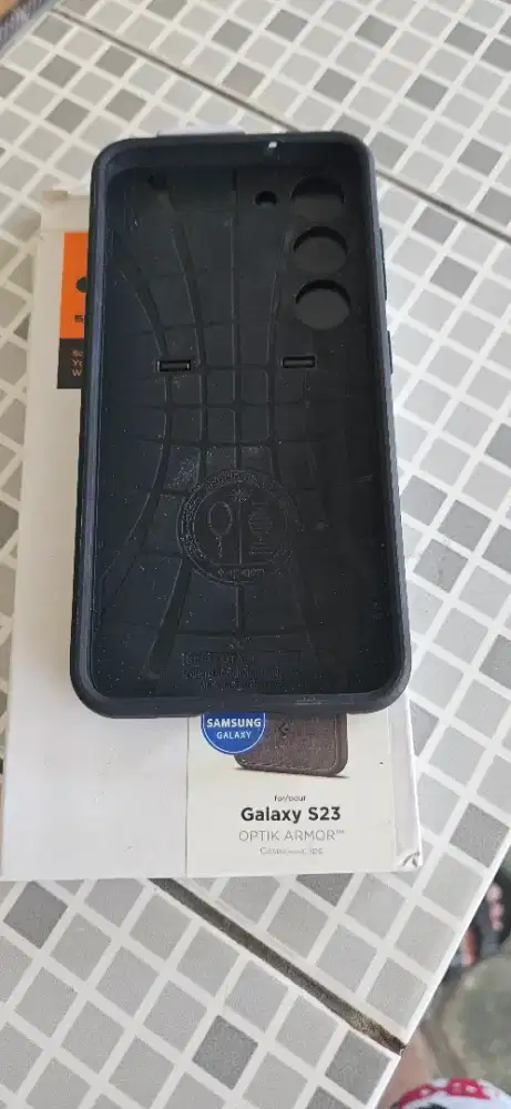 Case Spigen Optik Armor Samsung S23 regular