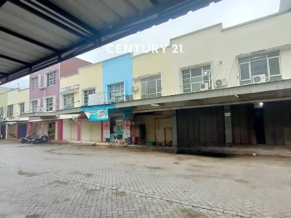 Ruko Gandeng 3 Unit 2 Lantai Siap Pakai Buat Usaha