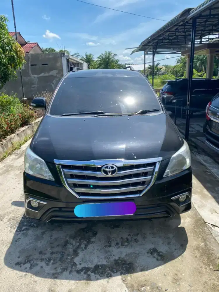 Toyota Kijang Innova V AT