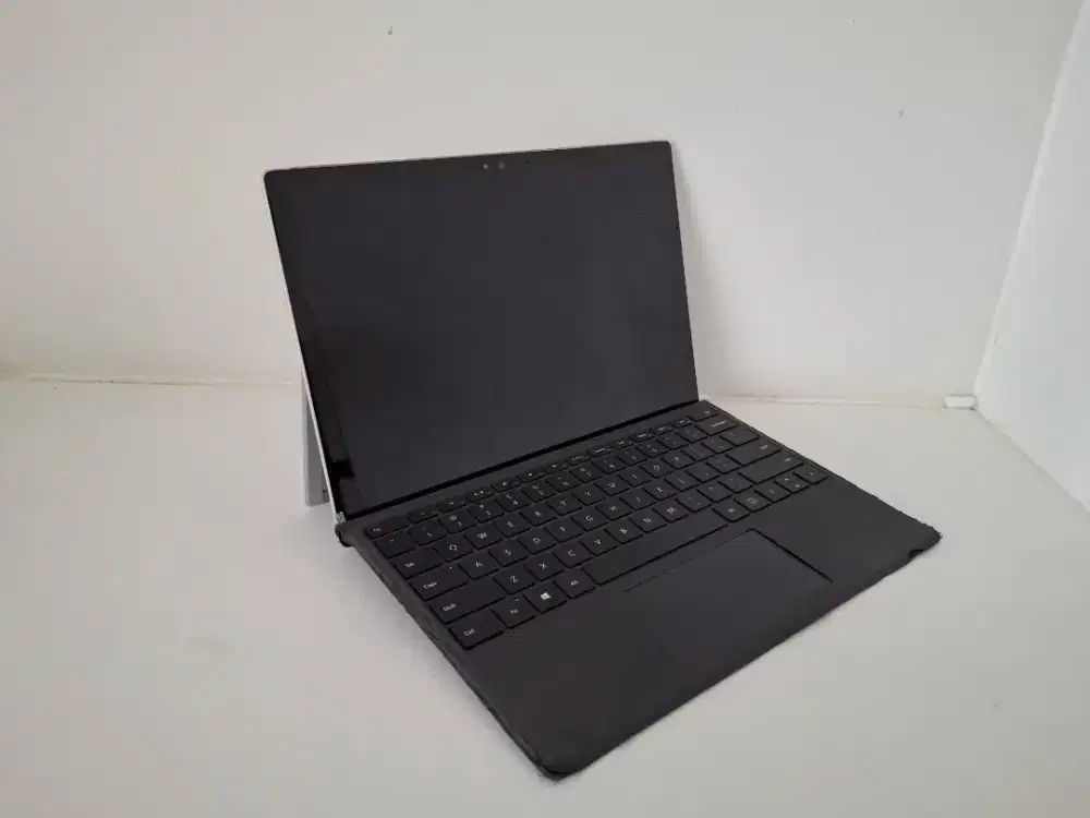 Microsoft Surface Pro 4 | RAM 4 | SSD 118GB