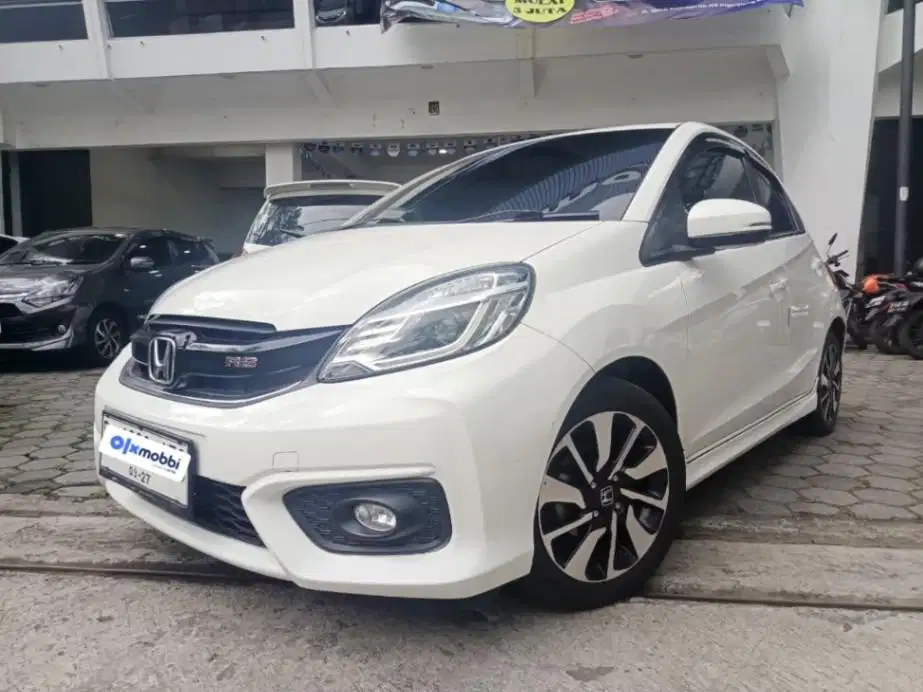 Low KM - Honda Brio 1.2 RS Bensin-AT 2017