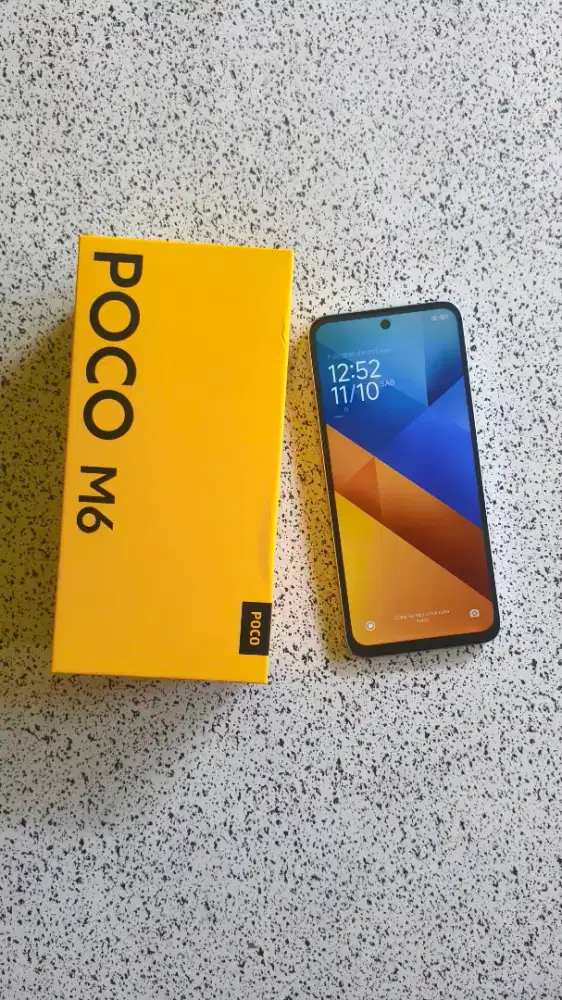 Poco m6 8/256 silver