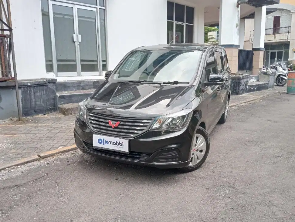 Like New - WULING CONFERO 1.5 DOUBLE BLOWER BENSIN M/T 2022 HITAM