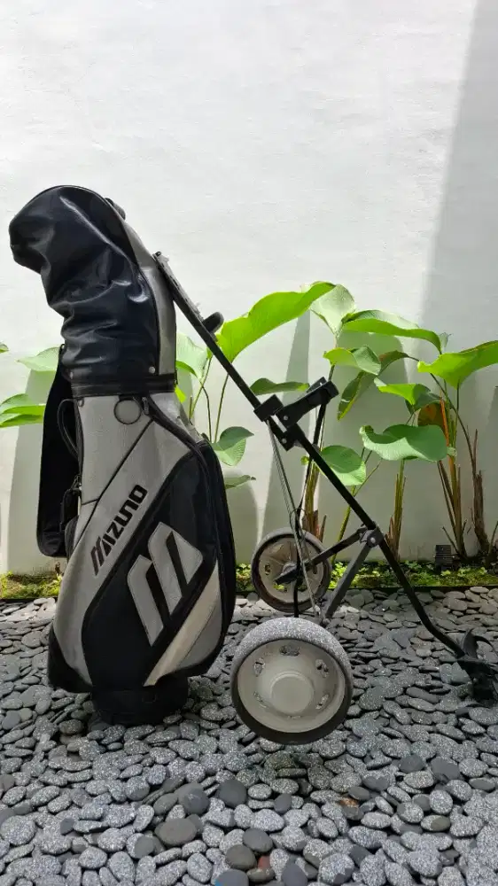 Dijual Stik Golf lengkap Tas dan Troli nya